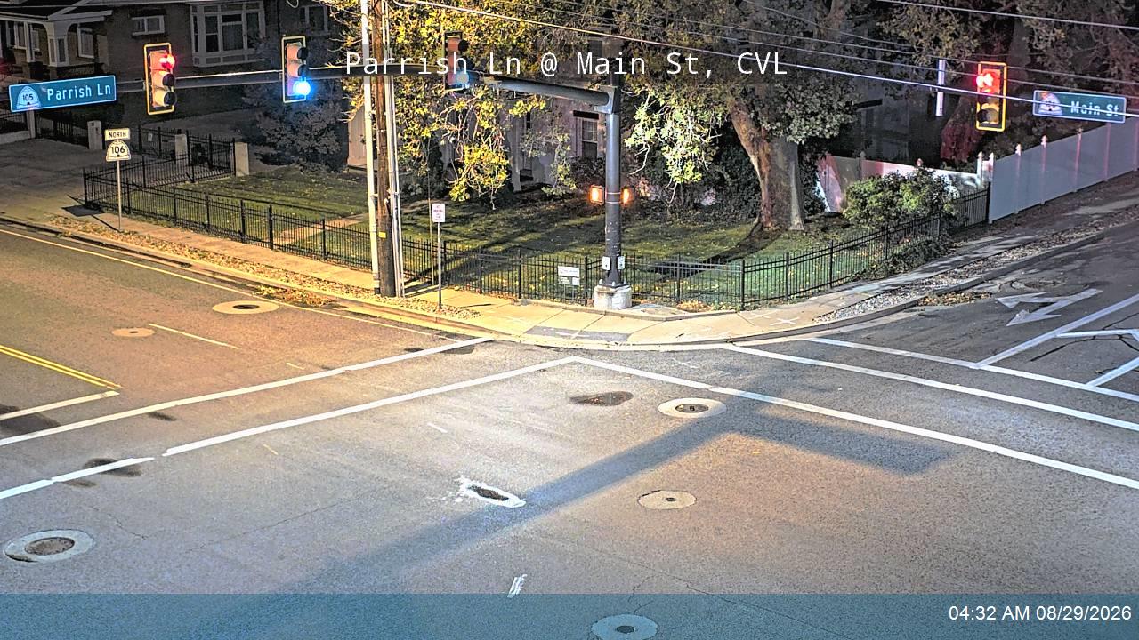 Parrish Ln / 400 N / SR-105 @ Main St / SR-106, CVL live camera view