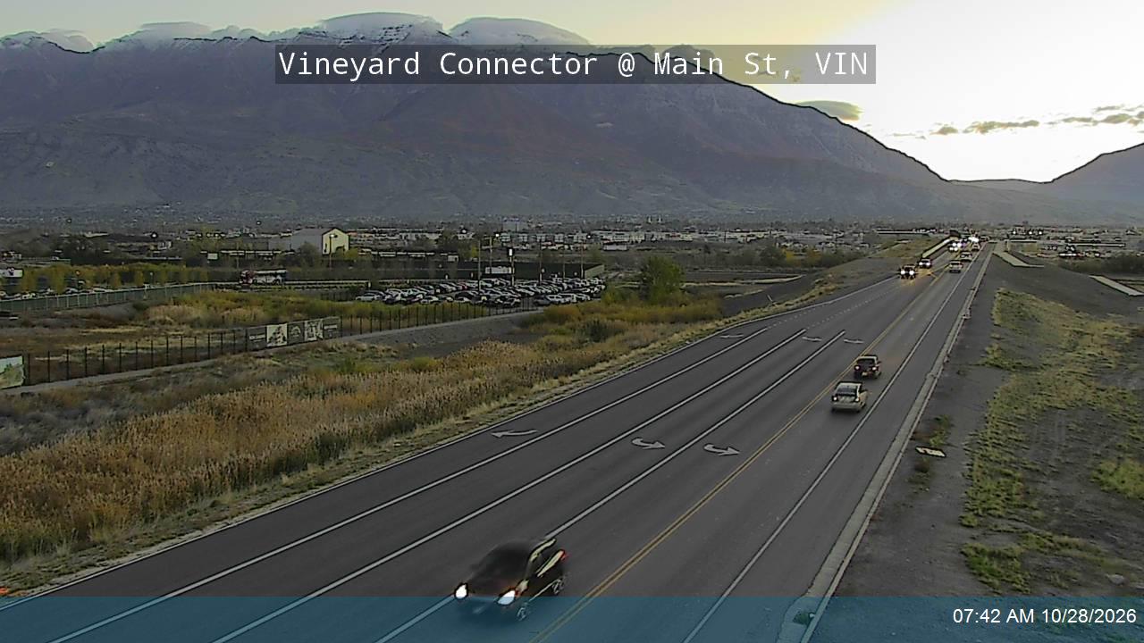 Vineyard Connector / SR-176 @ Main St, VIN live camera view