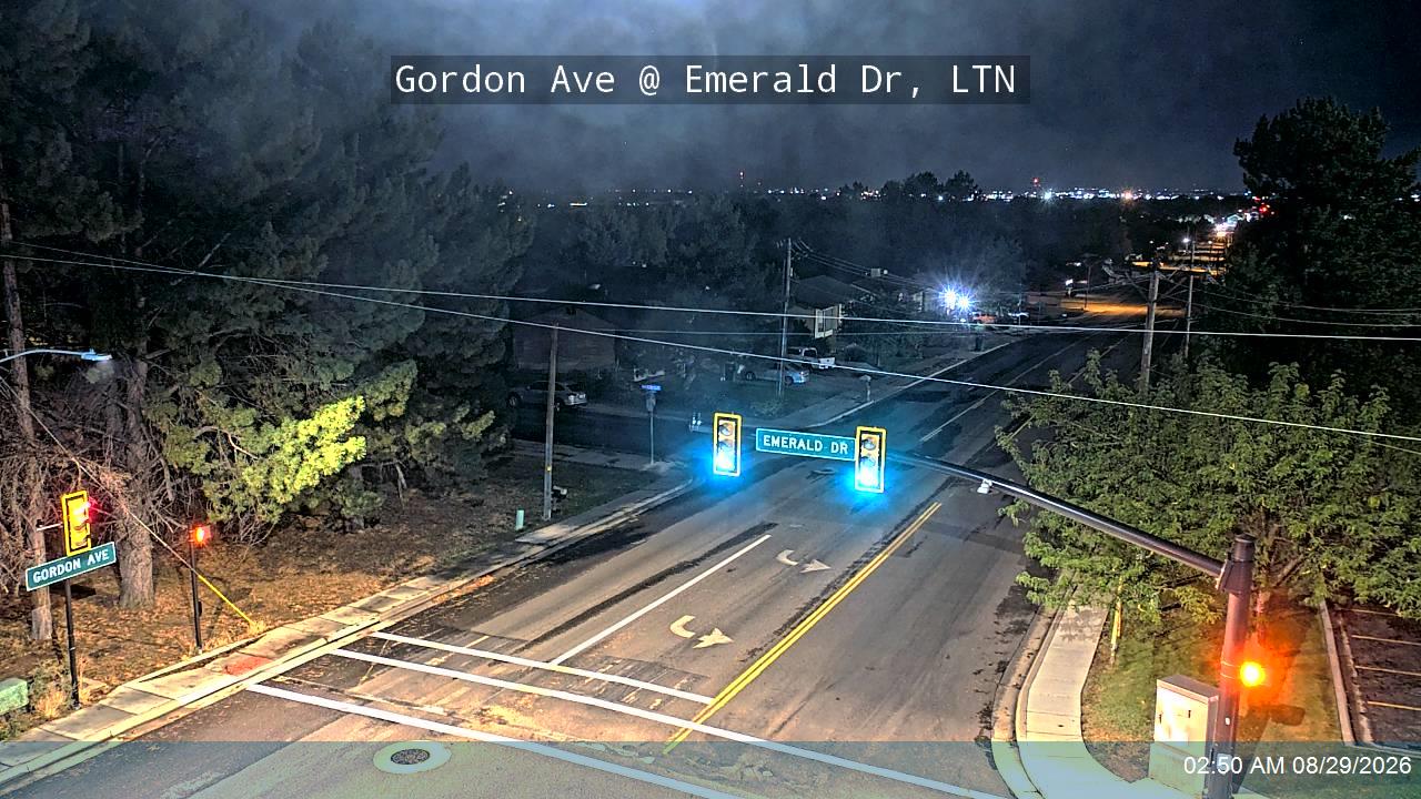 Gordon Ave @ Emerald Ln, LTN live camera view
