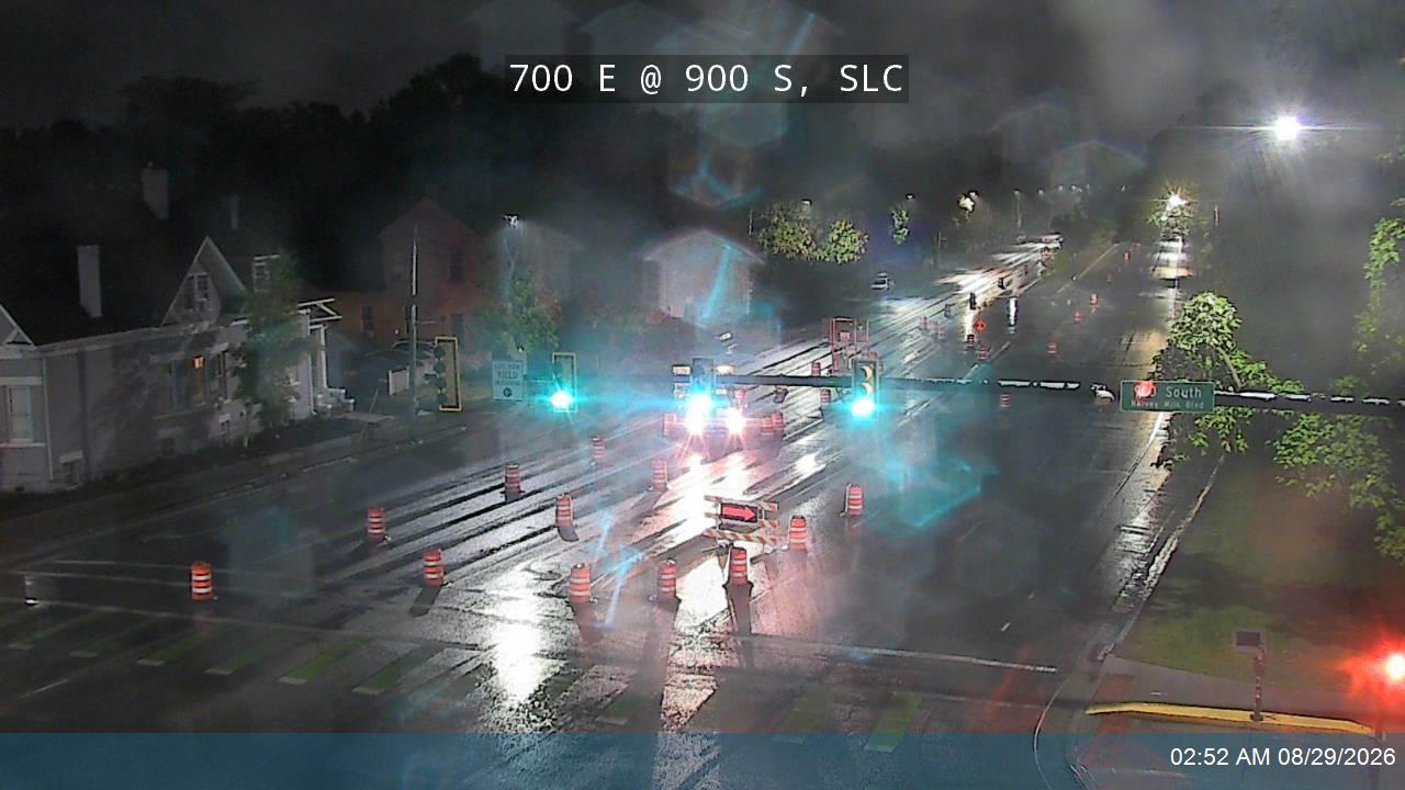 700 E / SR-71 @ 900 S, SLC live camera view