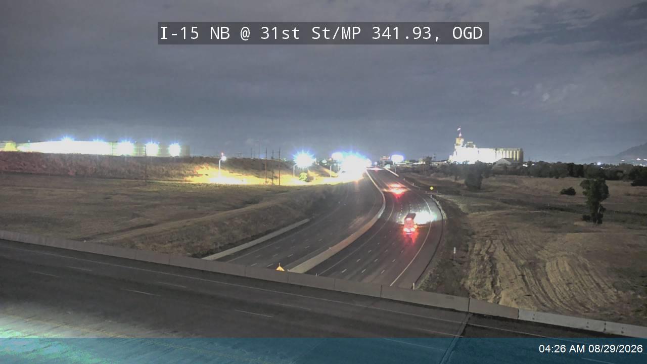 I-15 NB @ 31st St / Hinckley Dr / SR-79 / MP 341.93, OGD live camera view