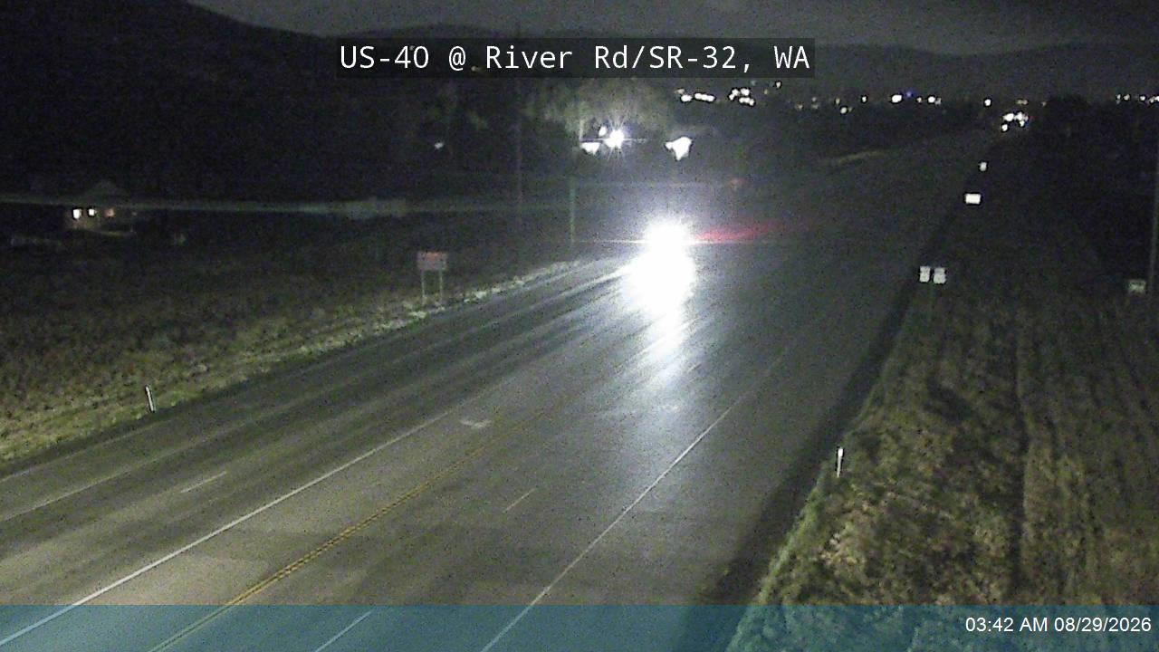 US-40 @ River Rd / SR-32 / MP 13.7, WA live camera view