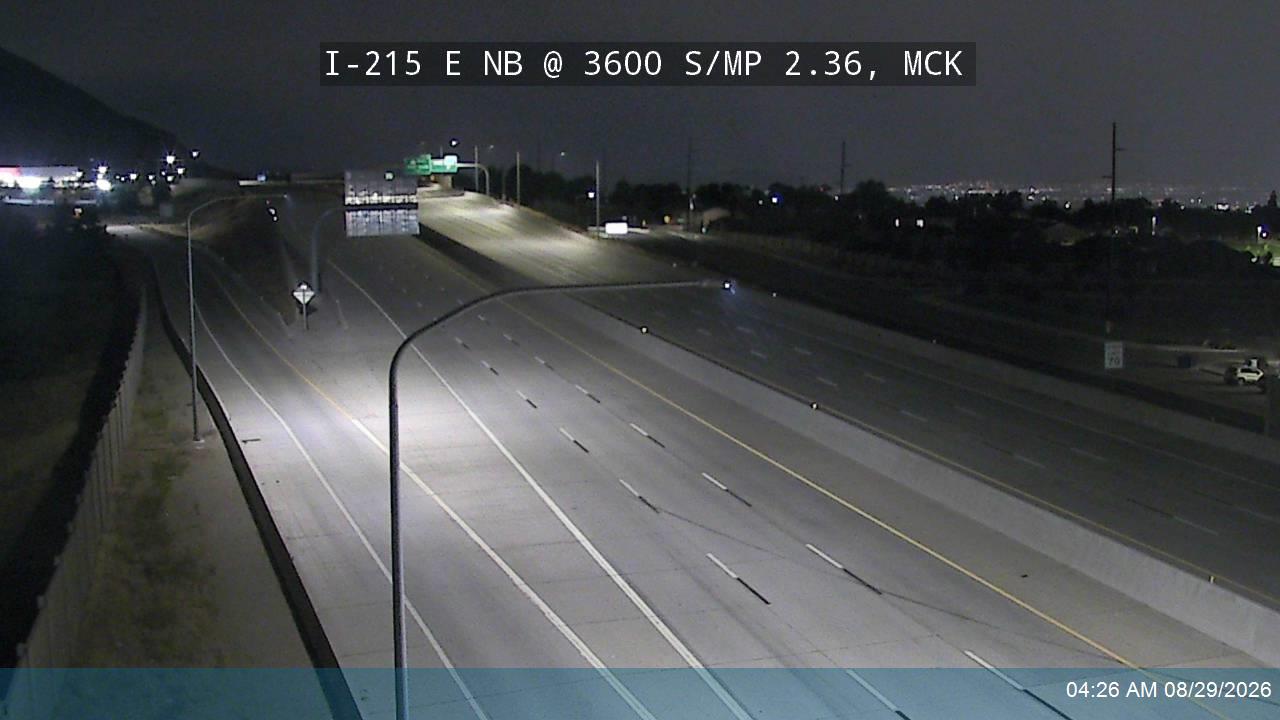 I-215 E NB @ 3600 S / MP 2.36, MCK live camera view