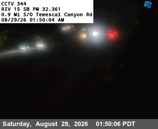 I-15 : (344) 0.9 Miles South of Temescal Canyon Road live camera view