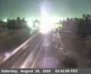 22 - SB SR-99 N/O Golden Gate Ave live camera view