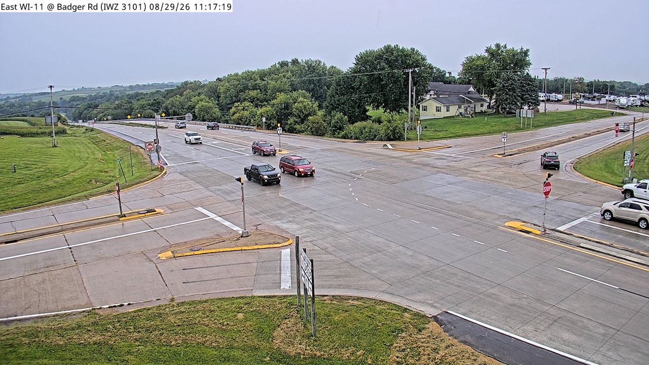 WI-11 @ Badger Rd (IWZ 3101) live camera view