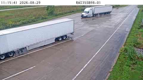 Rest Area: I-35 SB MM 98 near Elkhart live camera view