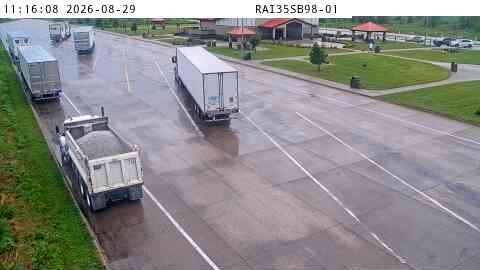Rest Area: I-35 SB MM 98 near Elkhart live camera view