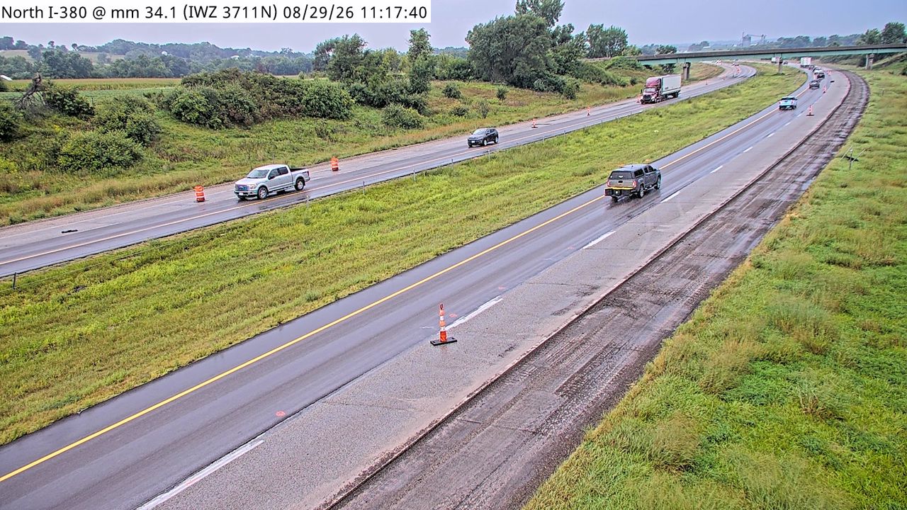 I-380 @ MM 34.1 (IWZ 3711N) live camera view