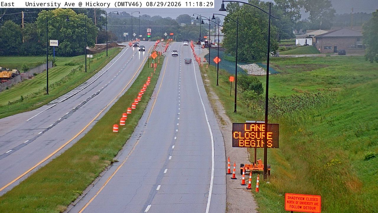 IA 163 @ MM 4.3 (Hickory Blvd) live camera view
