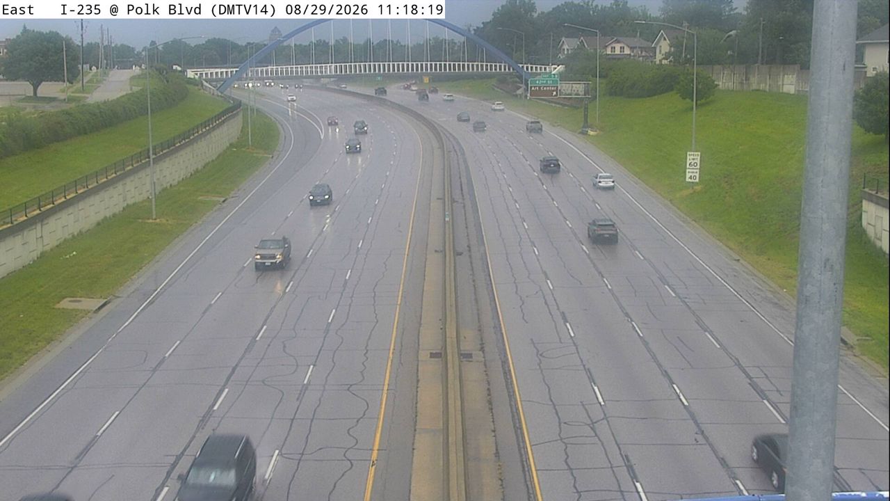 I-235 @ MM 5.4 (Polk Blvd) live camera view