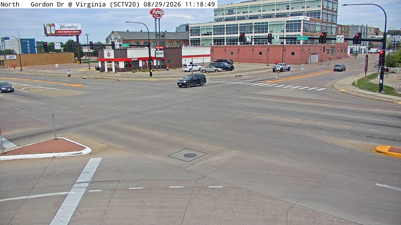 Gordon Dr @ Virginia St (20) live camera view