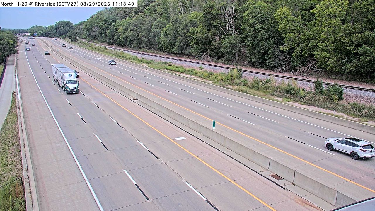 I-29 @ MM 150.5 (S Riverside Blvd) live camera view