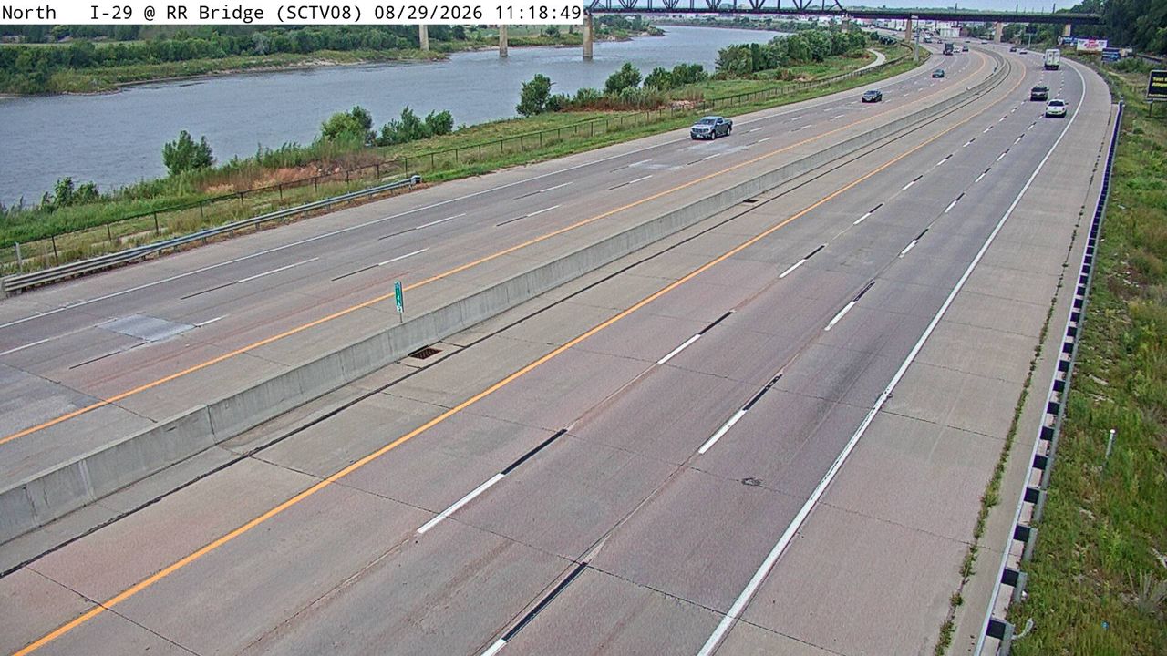 I-29 @ MM 146.3 (RR Bridge) live camera view