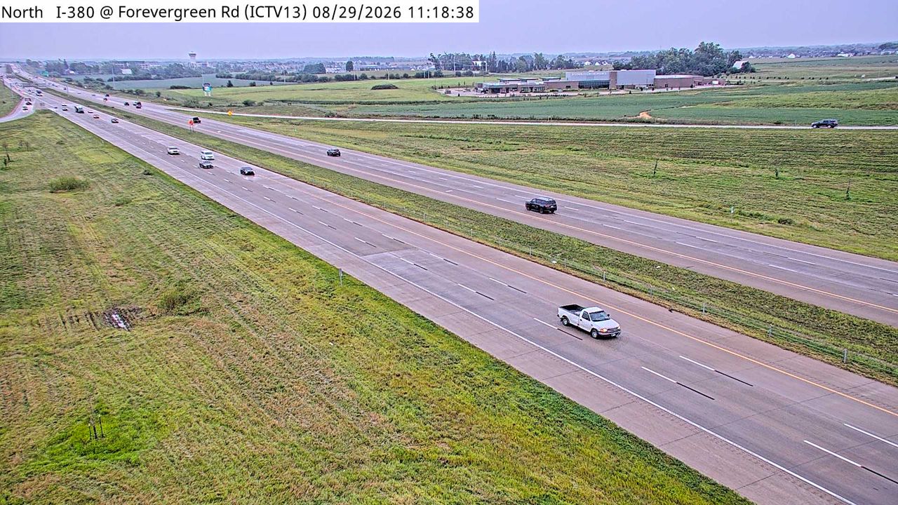 I-380 @ MM 2 (Forevergreen Rd) live camera view