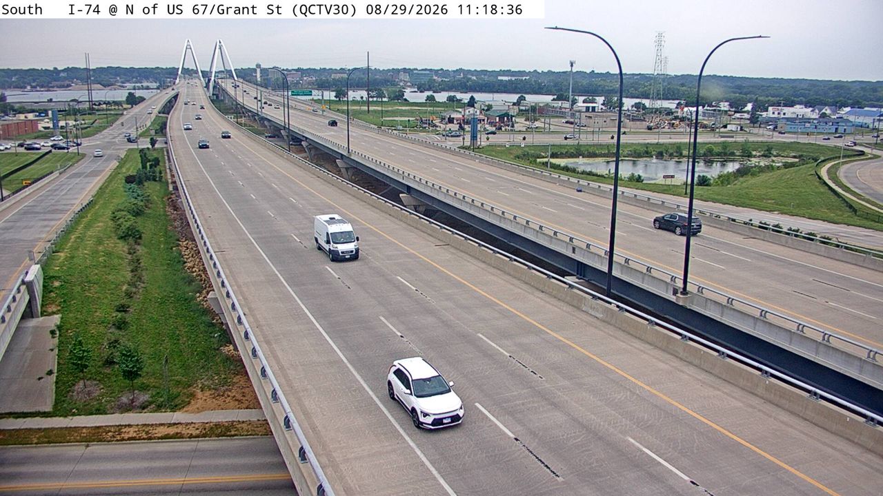 I-74 @ MM 4.8 (N of US 67/Grant St) live camera view
