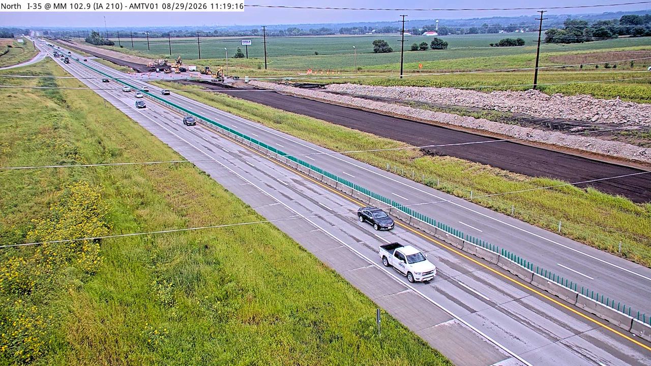 I-35 @ MM 102.9 (IA 210) live camera view