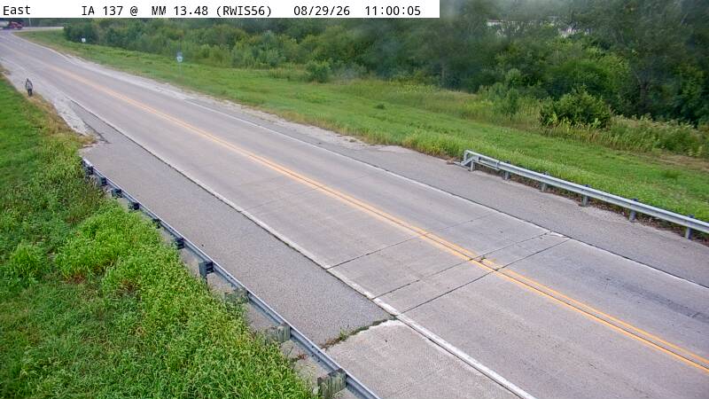 IA 137 MM 13 @ Eddyville live camera view
