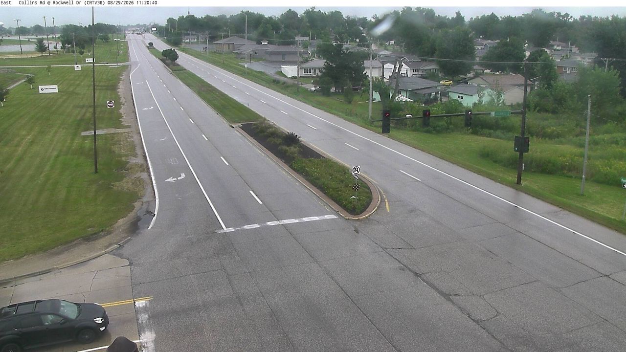 IA 100 @ MM 10.1 (Rockwell Dr) live camera view