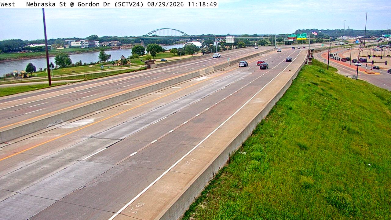 Nebraska St @ Gordon Dr (24) live camera view