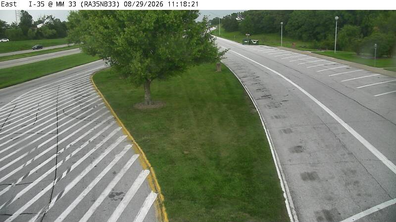 Rest Area: I-35 NB MM 33 near Osceola live camera view