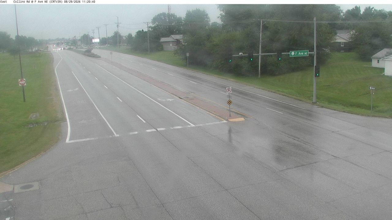 IA 100 @ MM 10.5 (F Ave) live camera view