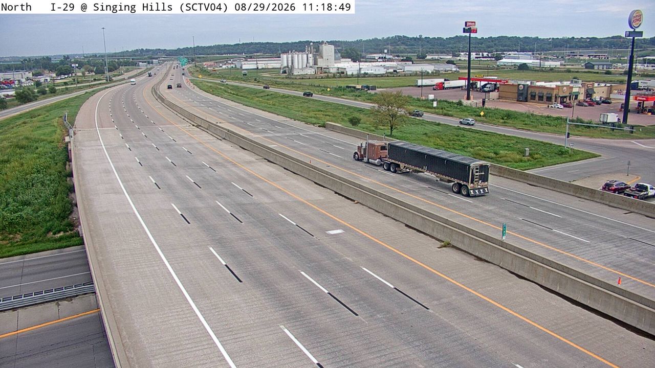 I-29 @ MM 143.7 (Singing Hills Blvd) live camera view