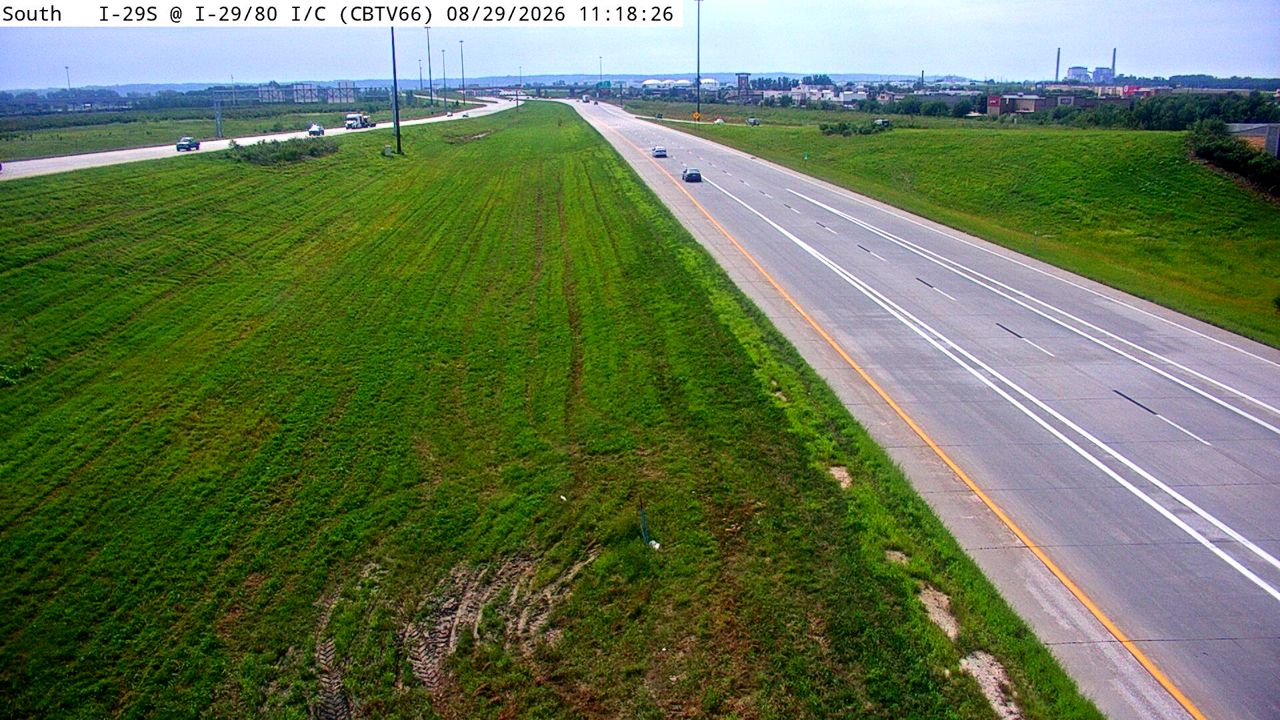I-29 @ MM 48.6 (I-29/80 Interchange) live camera view