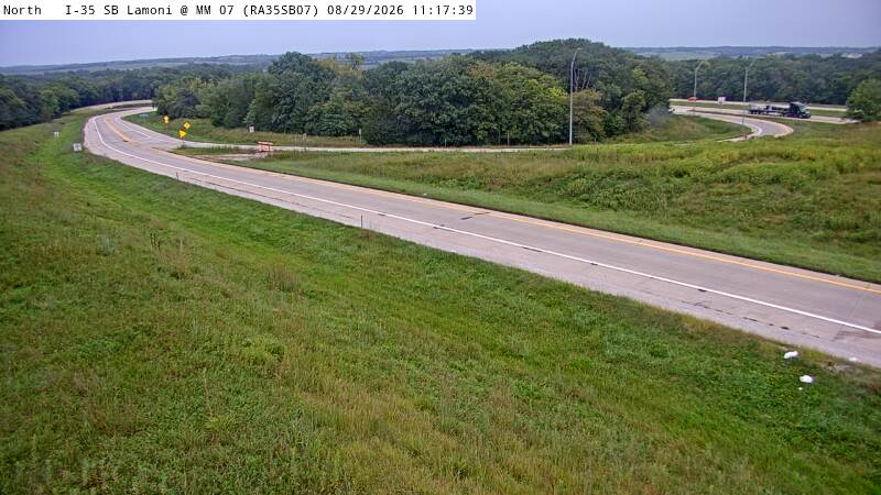 Rest Area: I-35 N/S MM 7 - Lamoni - SB Ent. live camera view