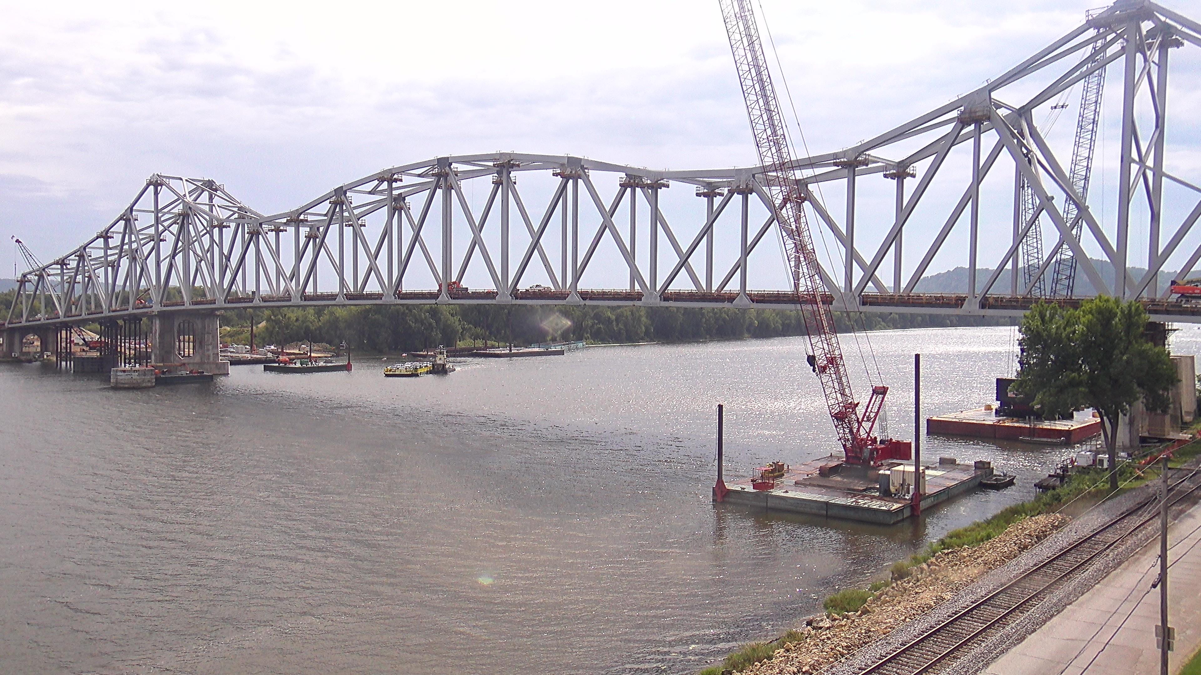 N Front St @ Lansing Bridge (Middle) live camera view