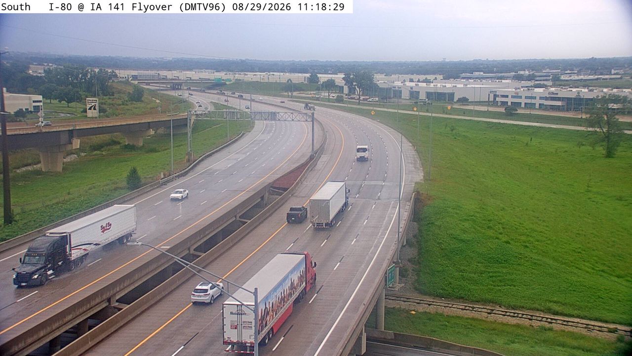 I-35/80 @ MM 127.2 (IA 141W Flyover) live camera view