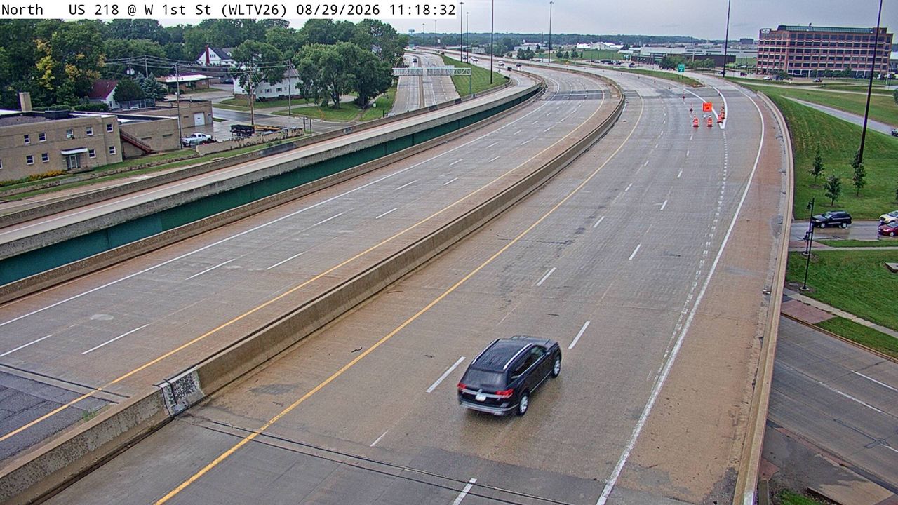US 218 @ MM 180.7 (W 1st St) live camera view