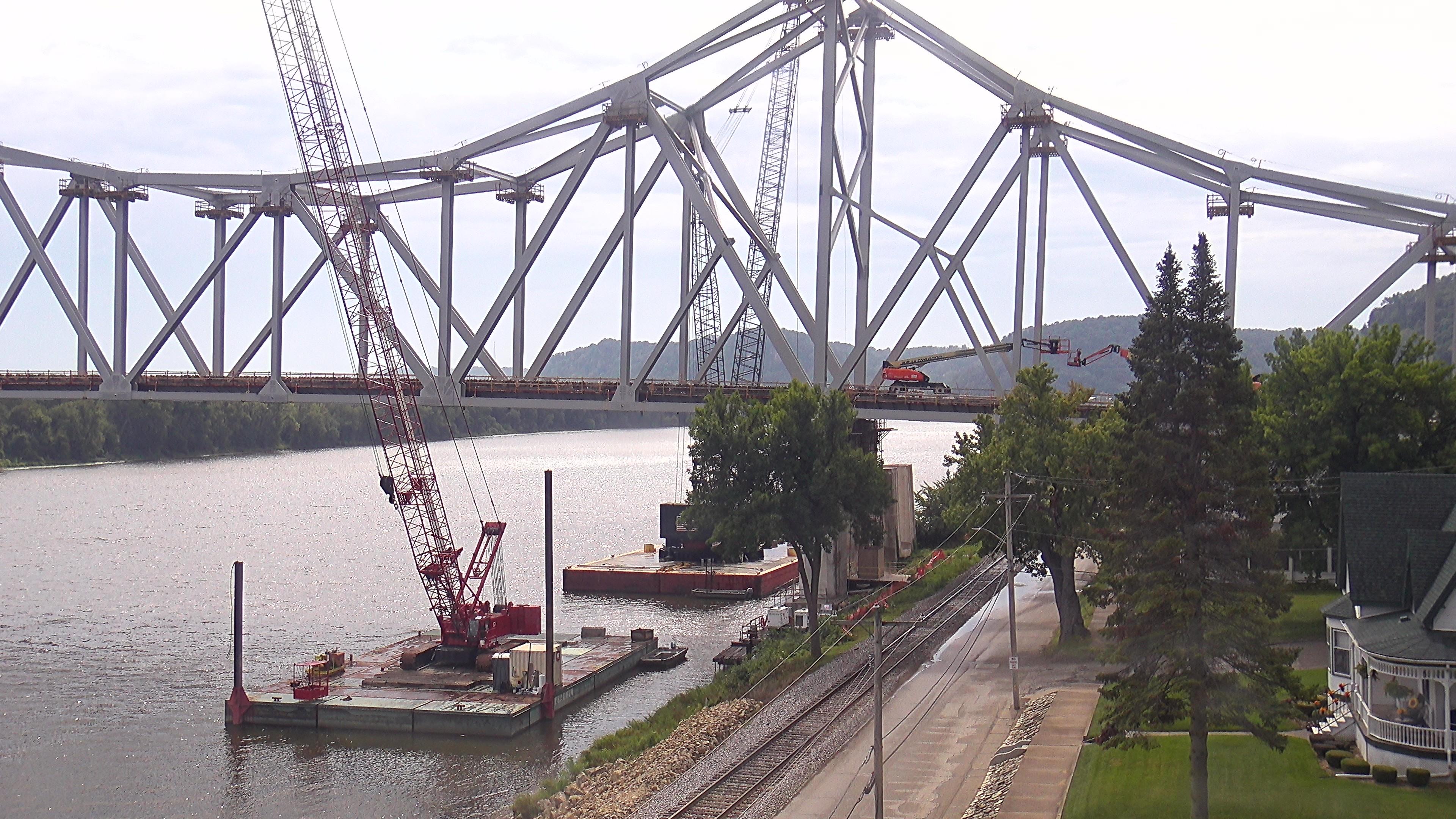 N Front St @ Lansing Bridge (West End) live camera view