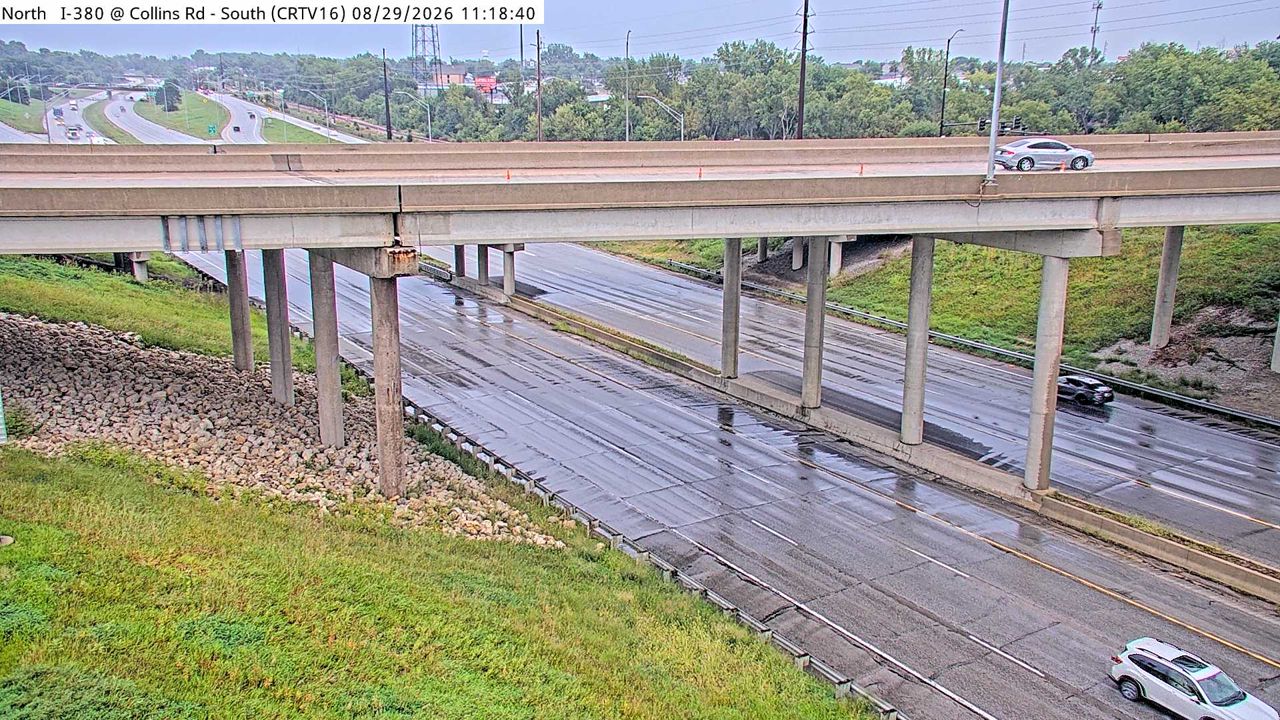 I-380 @ MM 23.9 (Collins Rd - S) live camera view