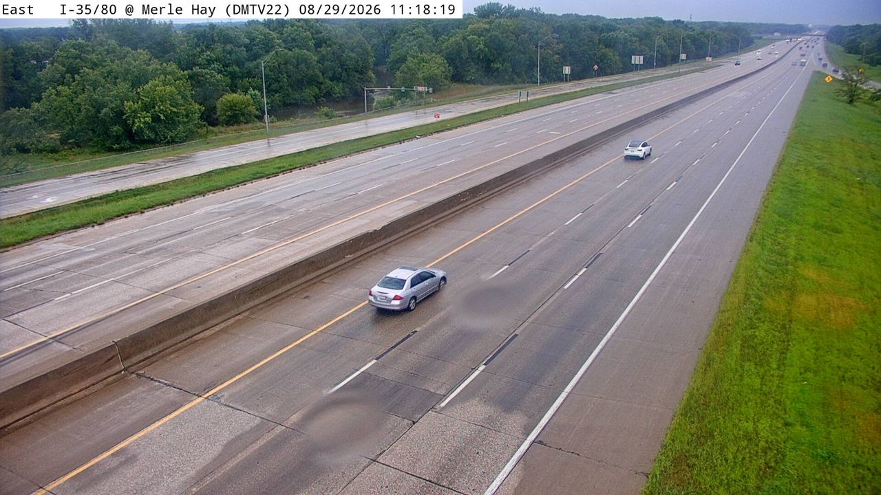 I-35/80 @ MM 131.1 (Merle Hay Rd) live camera view