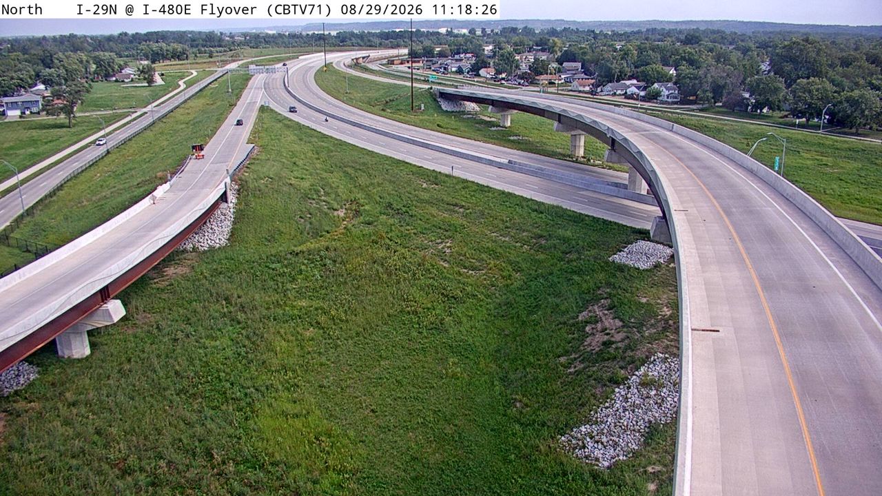I-29 @ MM 53.9 (I-480E Flyover) live camera view