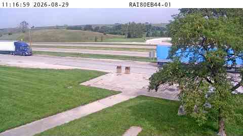 Parking Only: I-80 EB MM 44 near Avoca live camera view