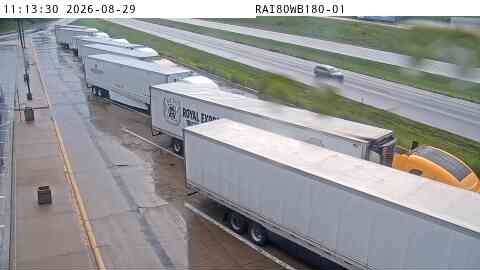 Rest Area: I-80 WB MM 180 near Grinnell live camera view
