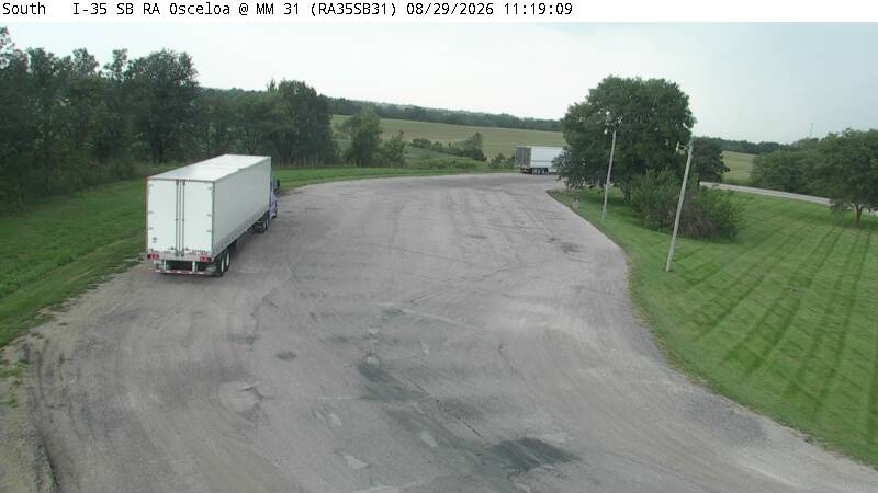 Parking Only: I-35 SB MM 31 near Osceola live camera view
