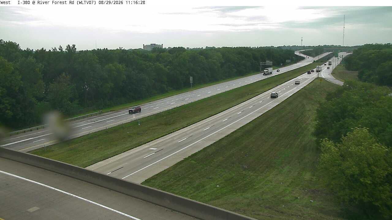 I-380 @ MM 70.7 (River Forest Rd) live camera view