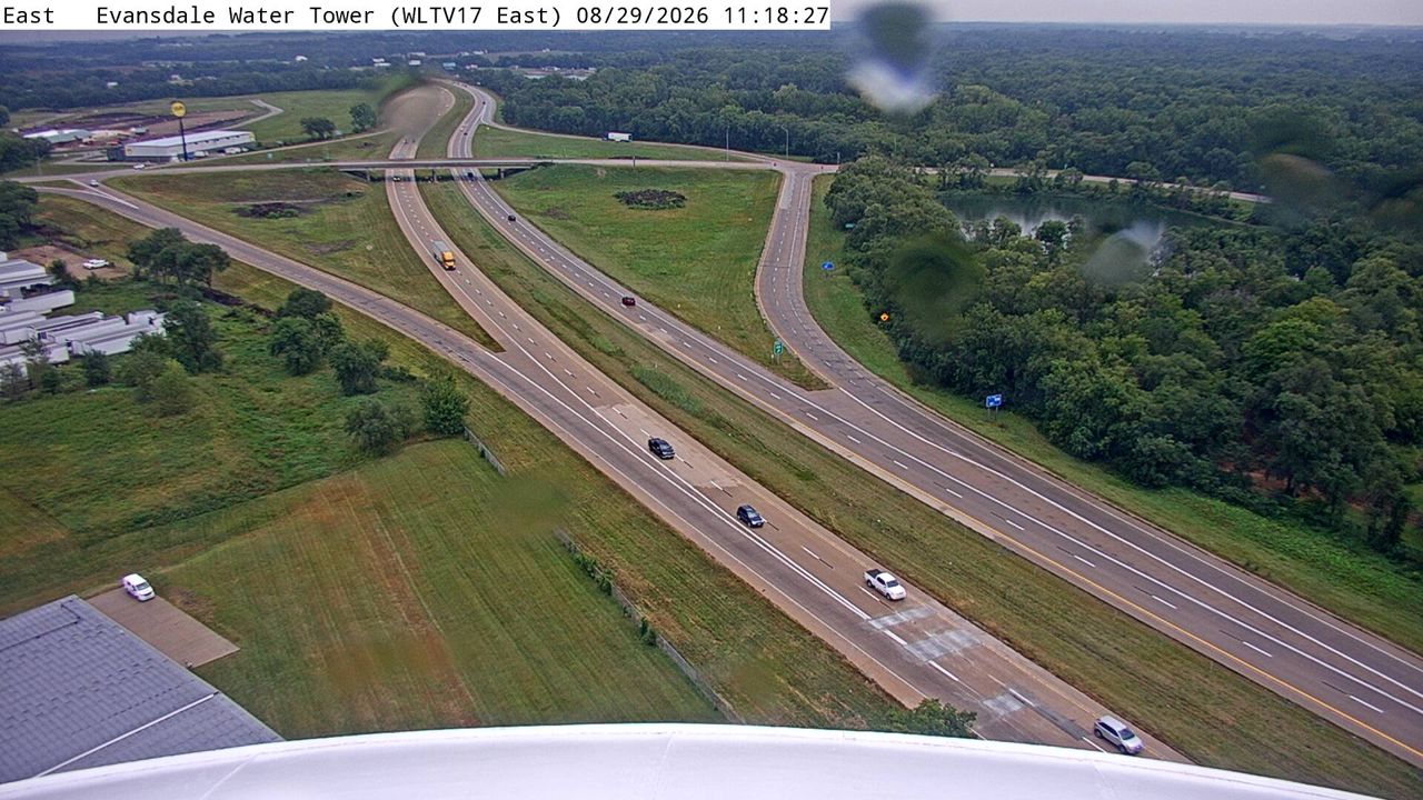 I-380 @ MM 68.7 (Evansdale Water Tower - E) live camera view