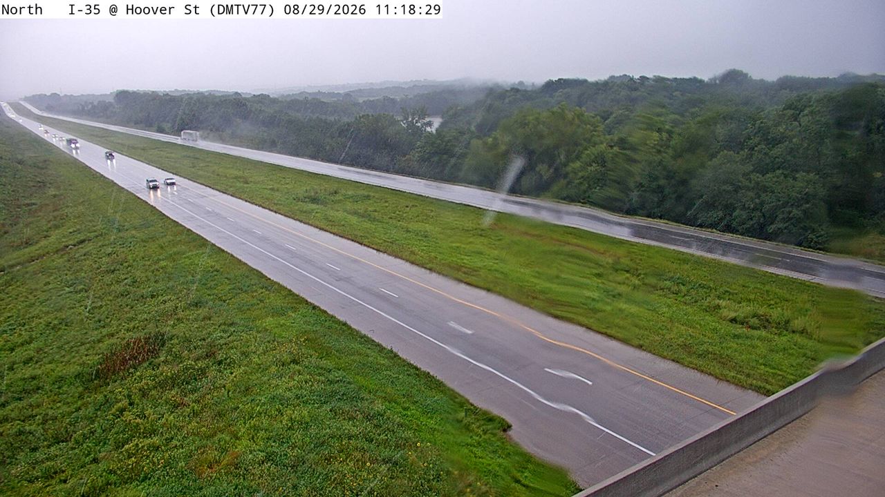 I-35 @ MM 58.5 (Hoover St) live camera view