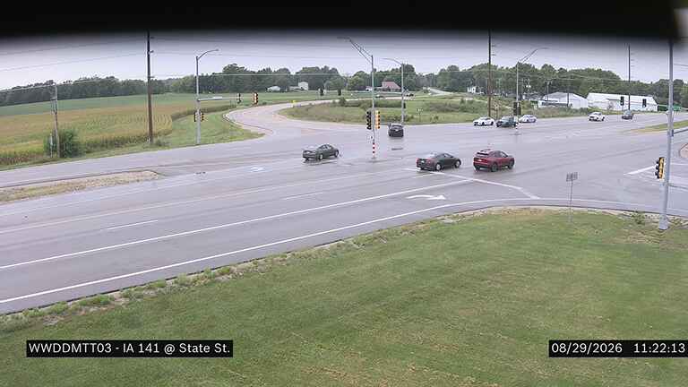 IA 141 @ State St. (TT03) live camera view