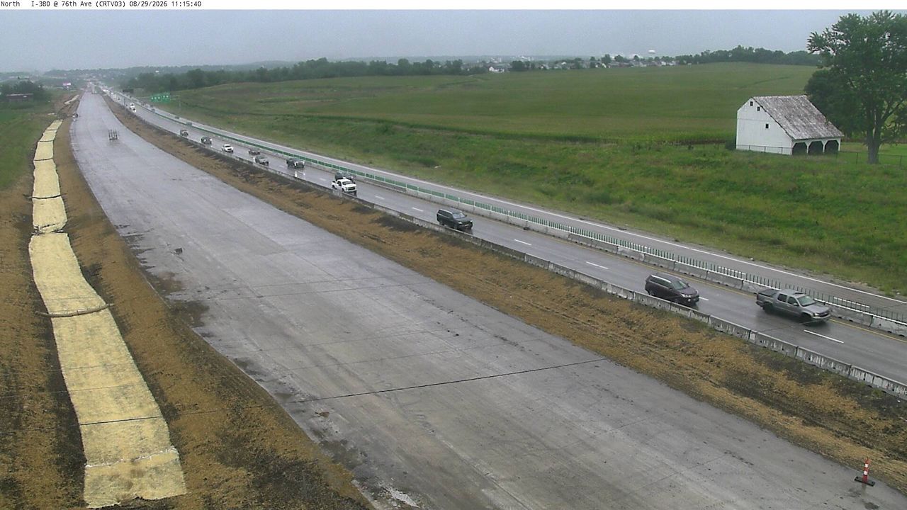 I-380 @ MM 14.9 (76th Ave) live camera view