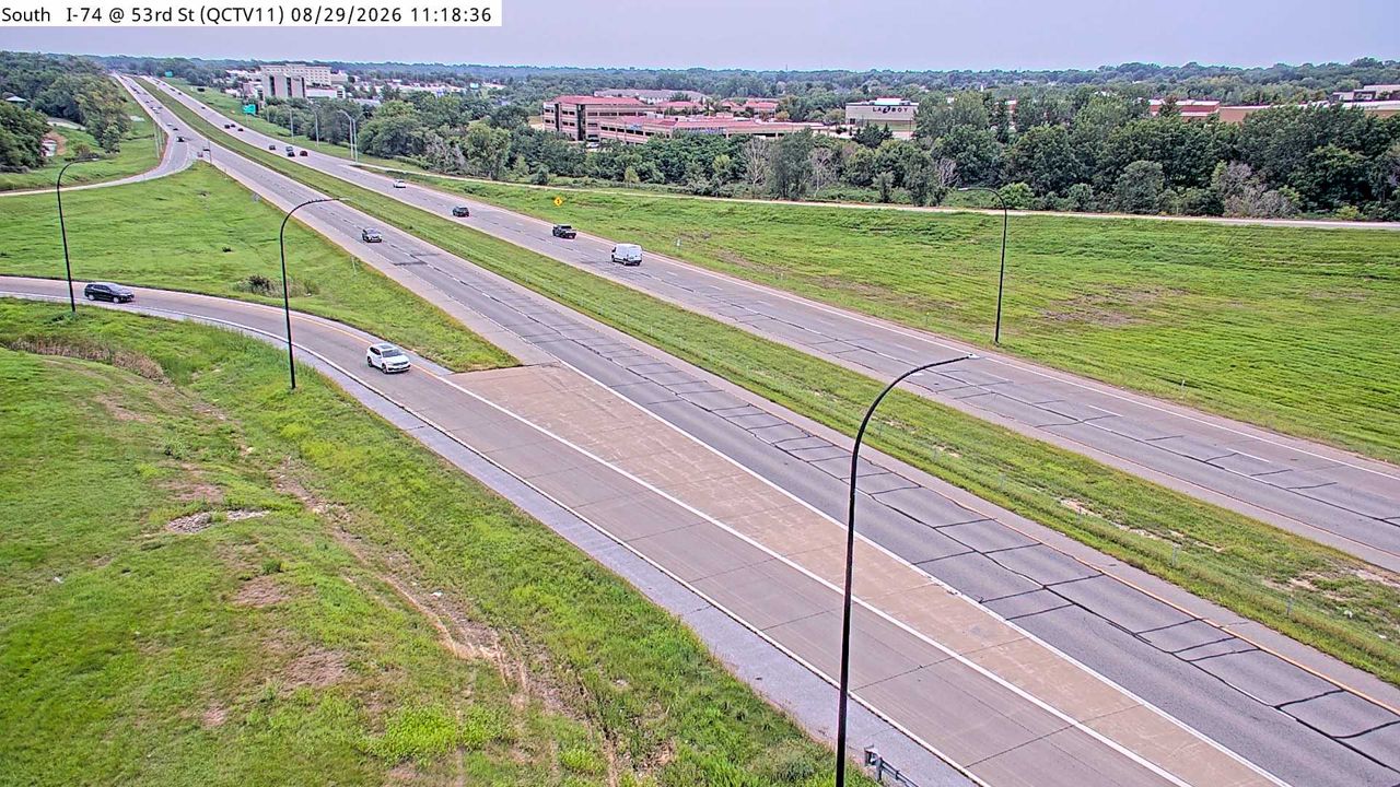 I-74 @ MM 1.5 (53rd St) live camera view