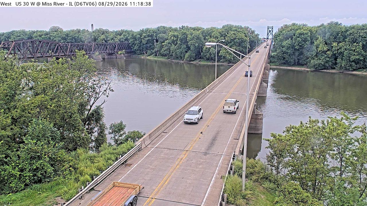 US 30 @ MM 330.9 (Mississippi River - IL) live camera view
