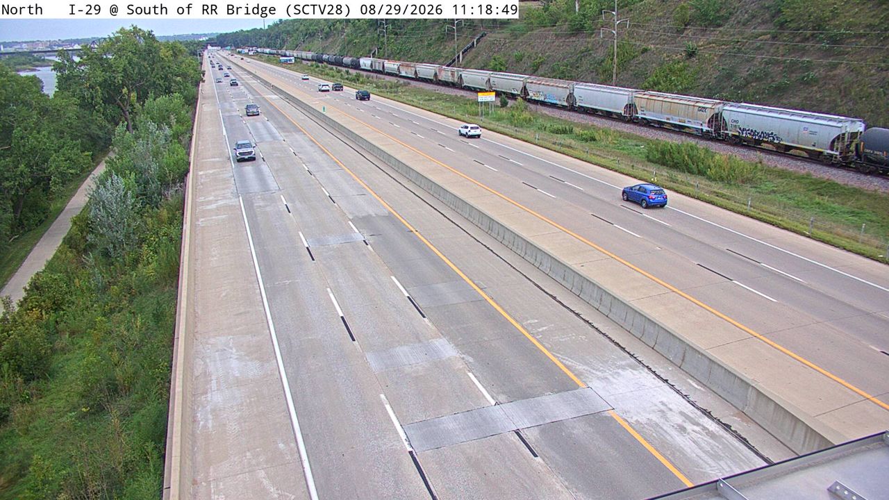 I-29 @ MM 145.7 (S of RR Bridge) live camera view