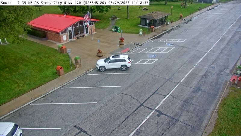 Rest Area: I-35 NB MM 120 near Story City live camera view