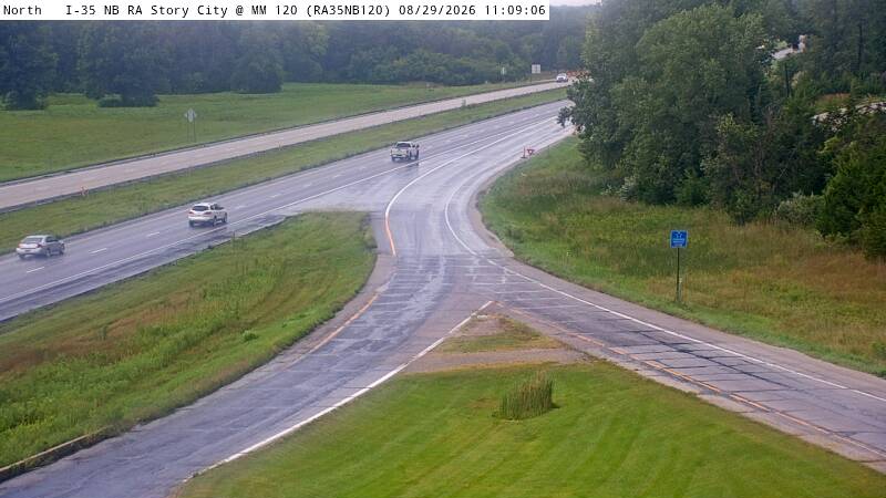 Rest Area: I-35 NB MM 120 near Story City live camera view