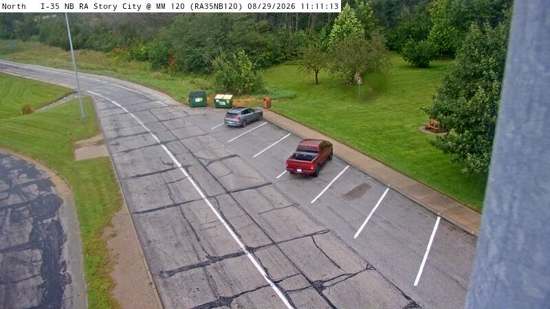 Rest Area: I-35 NB MM 120 near Story City live camera view